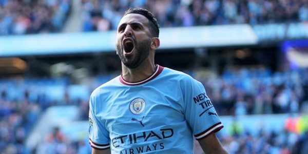 Manchester City Mahrez Rafle Tous Les Prix Du Mois De Janvier