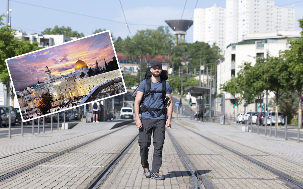 Lyon Al Qods Pied Apr S Mois De Marche Un Franco Alg Rien