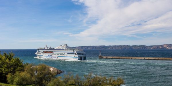 Travers Es Vers La France Alg Rie Ferries Ouvre Les R Servations Pour