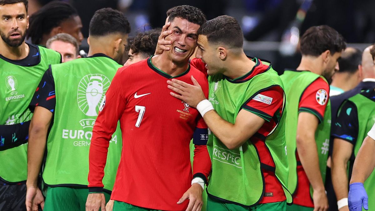 Aksas Les Larmes De Cristiano Ronaldo C Est Du Drama Algerie360