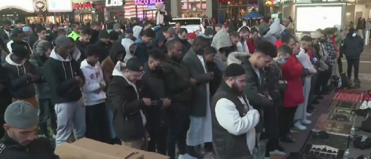 Ramadan 2022: a big iftar organized in Times Square in New York