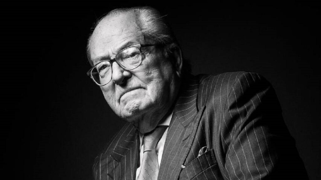 La mort du tortionnaire Jean-Marie Le Pen célébrée en France