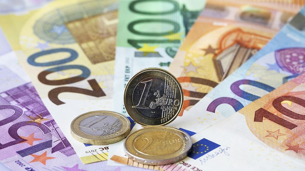 Le dinar face aux devises ce mardi 25 février : à combien s’échange l’euro aujourd’hui ?