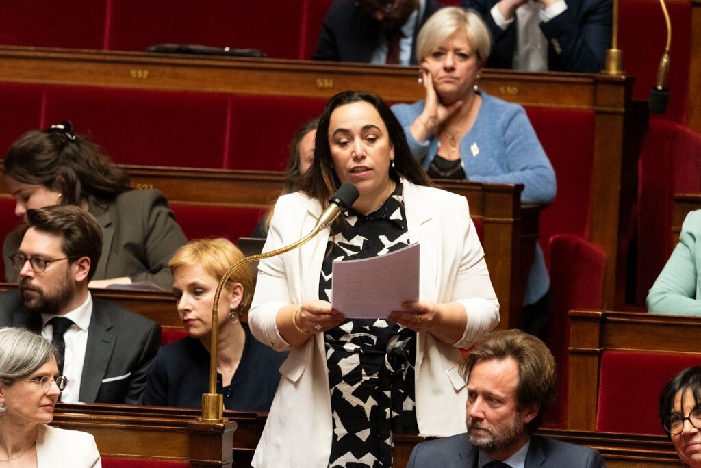 Sabrina Sebaihi, députée d’origine algérienne, visée par des menaces de mort en France